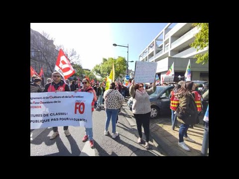 148 fermetures de classes prévues en Gironde, parents d’élèves et enseignants dans la rue